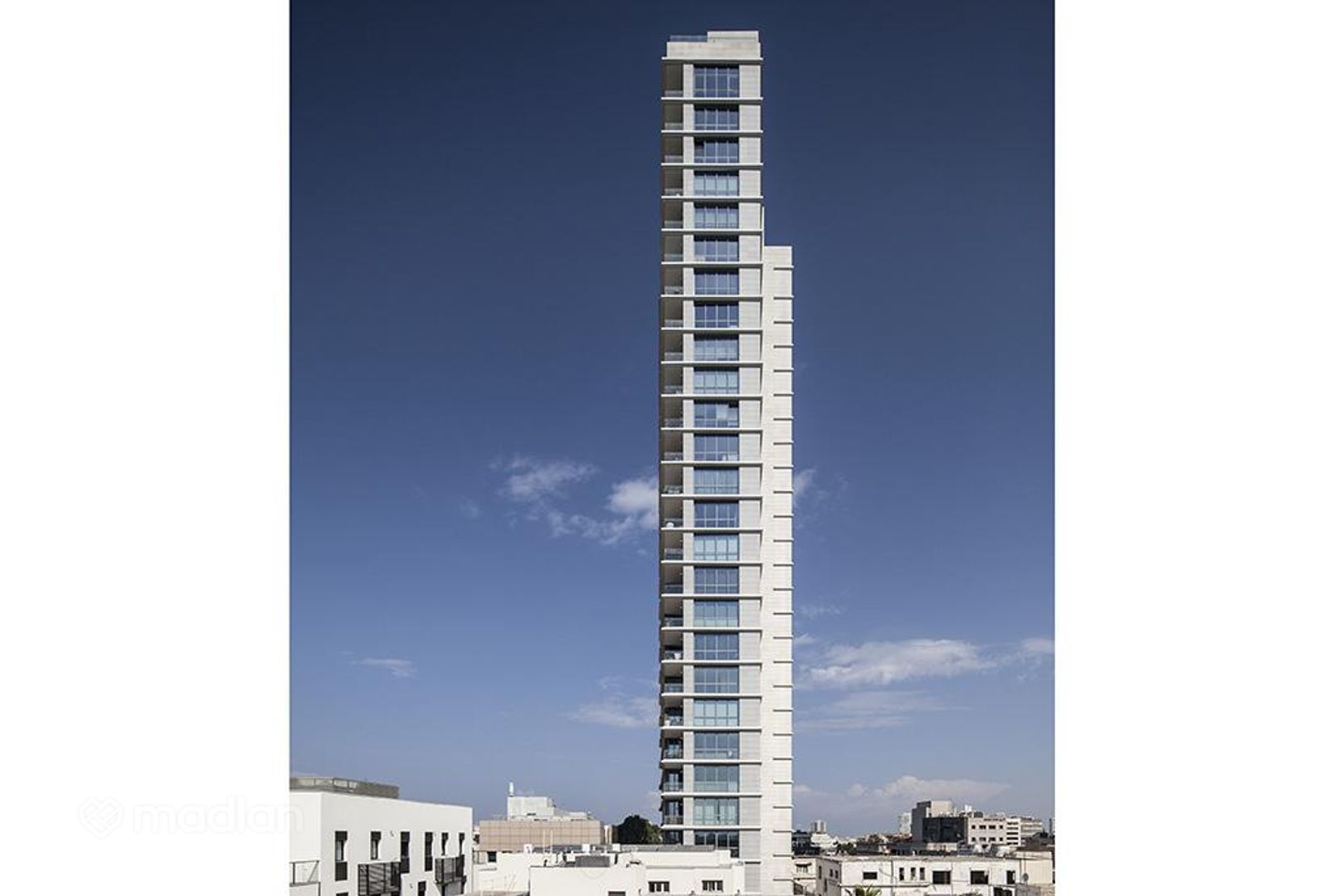 רוטשילד 30, דרום רוטשילד